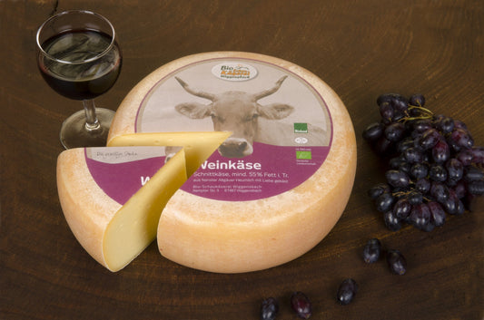 Weinkäse Bio-Schnittkäse aus Allgäuer Bio-Heumilch mit Rotwein und Rote Bete